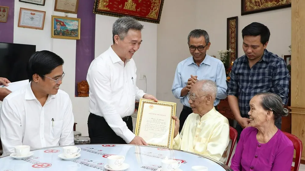Bà Rịa- Vũng Tàu thông qua nhiều nghị quyết với mục tiêu nâng cao chất lượng cuộc sống và hạnh phúc của người dân đến năm 2025, định hướng đến năm 2030, tầm nhìn đến năm 2045. Ảnh minh họa: HT Nghị quyết của Bà Rịa- Vũng Tàu 'về đích' sớm với các chính sách hỗ trợ về giáo dục, y tế cho người dân