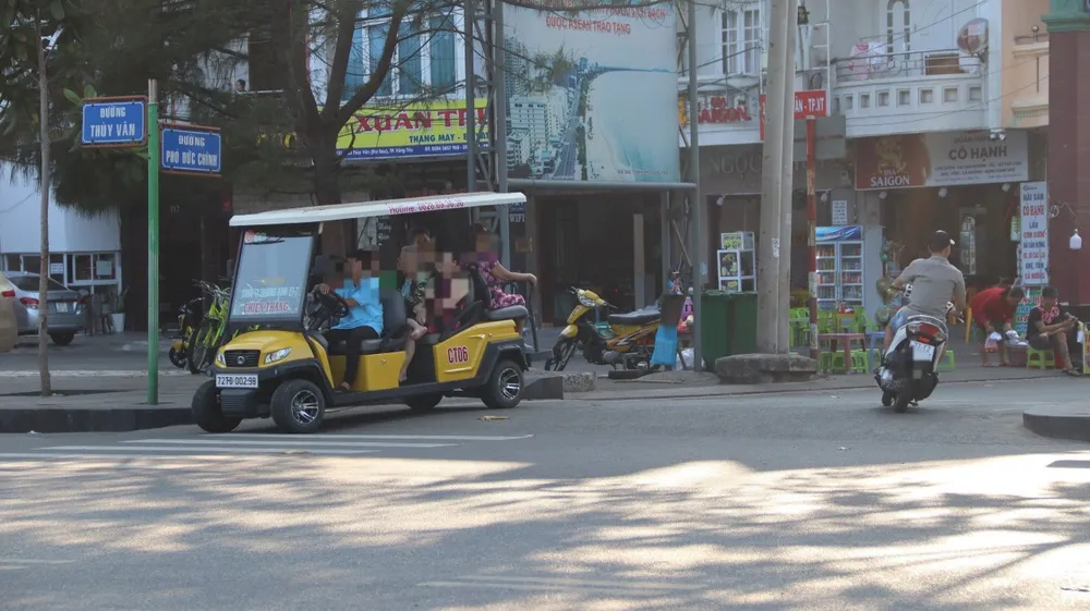 Sở GTVT đánh giá xe thí điểm chở khách du lịch đã đạt được những kết quả đáng ghi nhận thời gian qua. Ảnh: TK xe-thi-diem-cho-khach-du-lich-h3.jpg