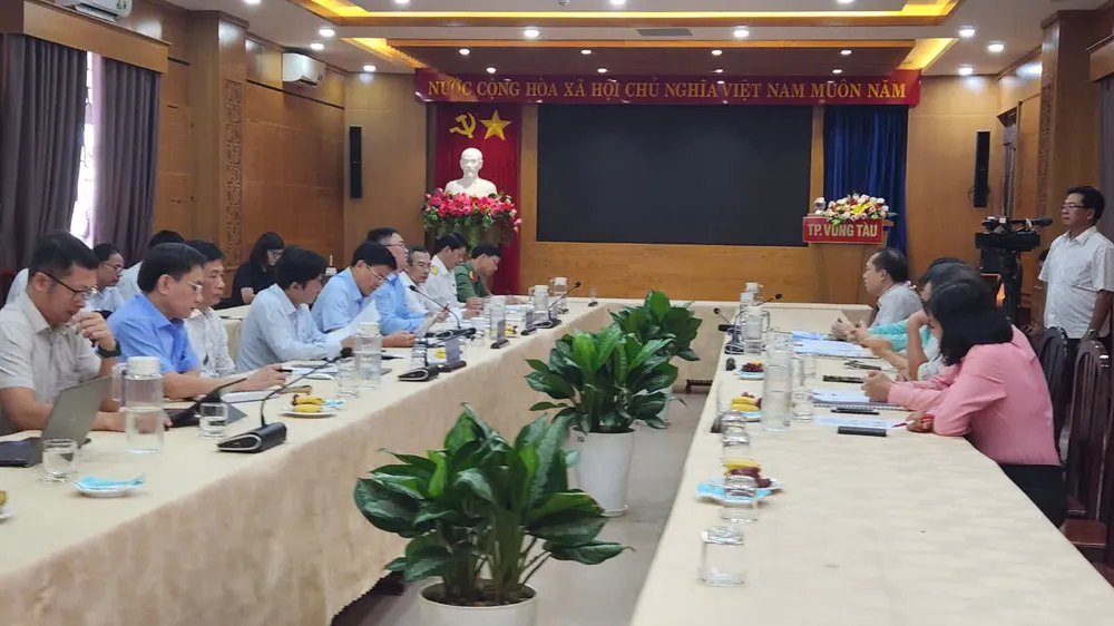 TP Vũng Tàu yêu cầu 2 doanh nghiệp tại Bãi Sau chấp hành việc di dời, tháo dỡ, bàn giao mặt bằng từ 25-9. Ảnh: TK Vũng Tàu thông báo thời hạn cuối để di dời với 2 doanh nghiệp tại Bãi Sau