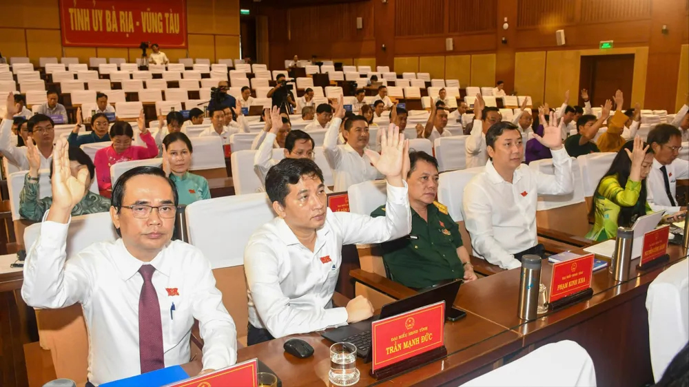 Kỳ họp thứ 23 HĐND tỉnh Bà Rịa- Vũng Tàu khóa VII, nhiệm kỳ 2021-2026 biểu quyết thông qua tờ trình HDND-tinh-Ba-Ria-Vung-Tau.jpg