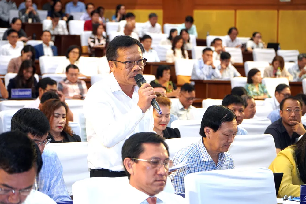 Ông Nguyễn Thái Sinh, Phó giám đốc Sở TN&MT thông tin tiến độ ban hành các văn bản quy phạm pháp luật thuộc thẩm quyền cấp tỉnh triển khai thi hành Luật Đất đai 2024. Ảnh: QV ong-Nguyen-Thai-Sinh.jpg