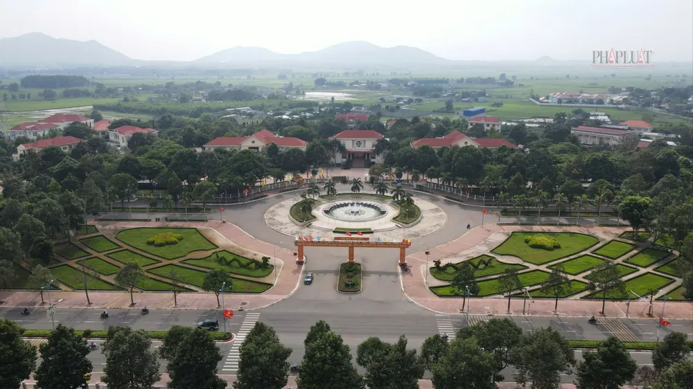 Ủy ban Thường vụ Quốc hội thông qua chủ trương thành lập huyện Long Đất