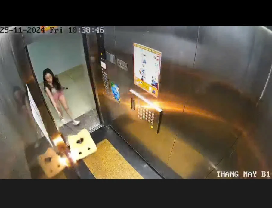Vũng Tàu: Một phụ nữ bỏ miếng xốp đang cháy vào thang máy chung cư rồi đi “báo án”