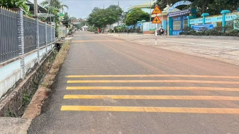 Tiếp tục tách thửa đất cho dân sau khi rà soát các tuyến mương thoát nước của đường giao thông