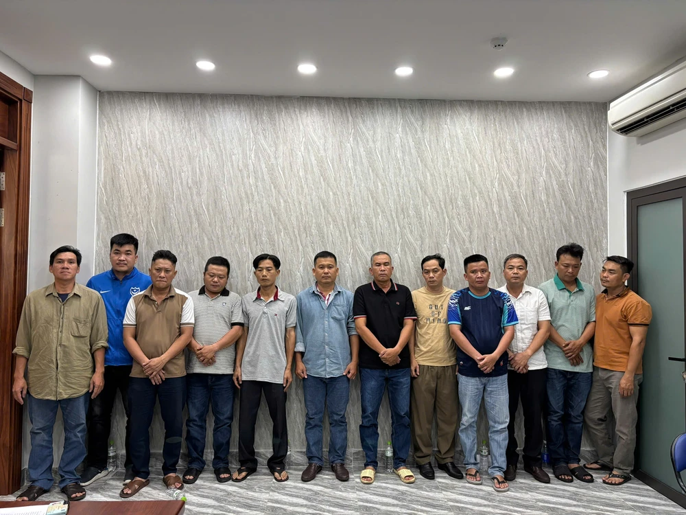 PC03 khởi tố, tạm giam 12 bị can trong vụ việc. Ảnh: CA Từ điều tra của Pháp Luật TP.HCM, 12 bảo vệ khu công nghệ cao 'bảo kê' xe chạy giờ cấm bị bắt