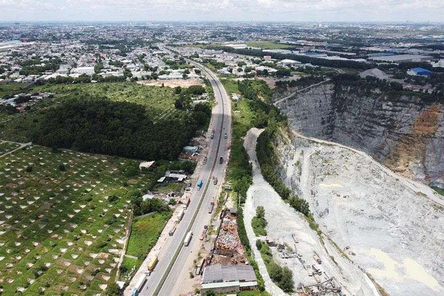 Đoạn Mỹ Phước - Tân Vạn của vành đai 3 đi qua địa bàn tỉnh Bình Dương dài 15 km đang được khai thác. Ảnh: ĐT Đoạn Mỹ Phước - Tân Vạn của vành đai 3 đi qua địa bàn tỉnh Bình Dương dài 15 km đang được khai thác. Ảnh: ĐT