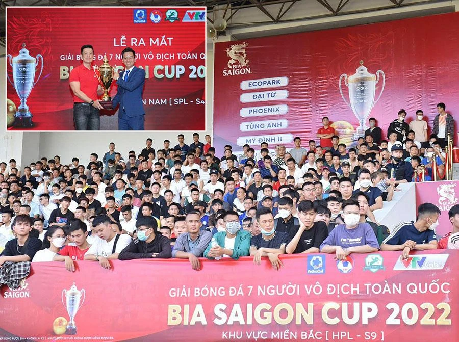 Trong khi miền Nam mới diễn ra họp báo SPL-S4 vào sáng 22-6 (ảnh nhỏ) thì Hà Nội HPL-S9 sân Hoàng Mai kín khán giả. Ảnh: ANH DUY