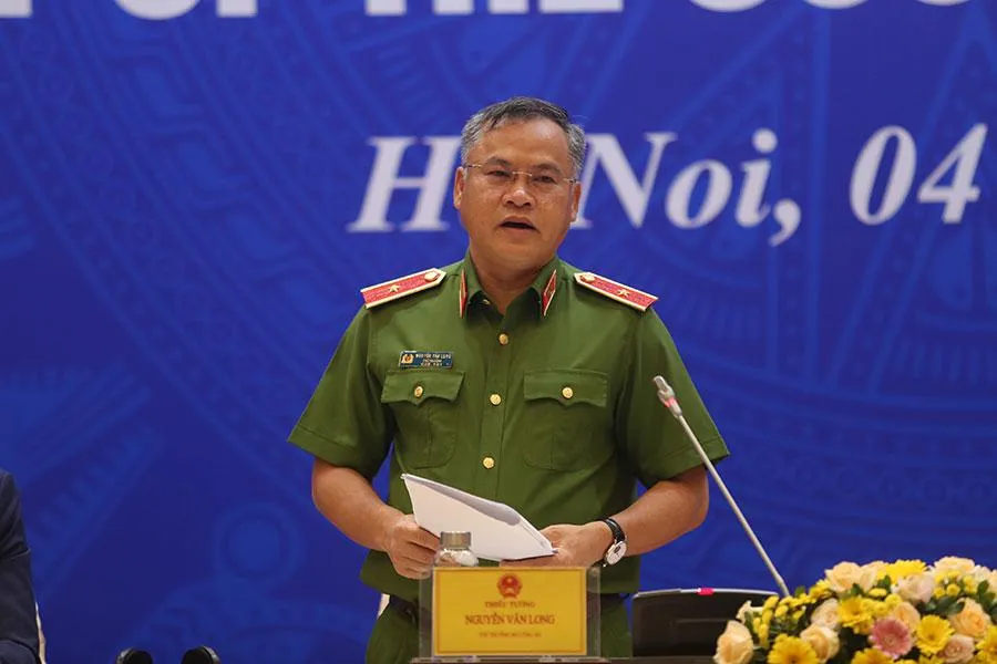 Thiếu tướng Nguyễn Văn Long, Thứ trưởng Bộ Công an, trả lời báo chí. Ảnh: UYÊN TRANG Thiếu tướng Nguyễn Văn Long, Thứ trưởng Bộ Công an, trả lời báo chí. Ảnh: UYÊN TRANG