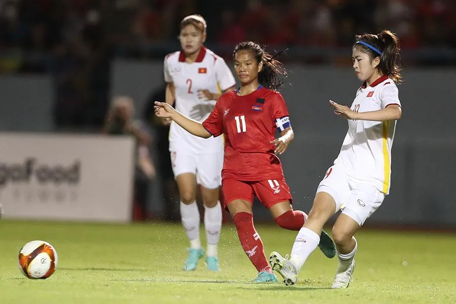 Con đường vào bán kết của thầy trò HLV Mai Đức Chung ở bảng B rất thênh thang. Con đường vào bán kết của thầy trò HLV Mai Đức Chung ở bảng B rất thênh thang.