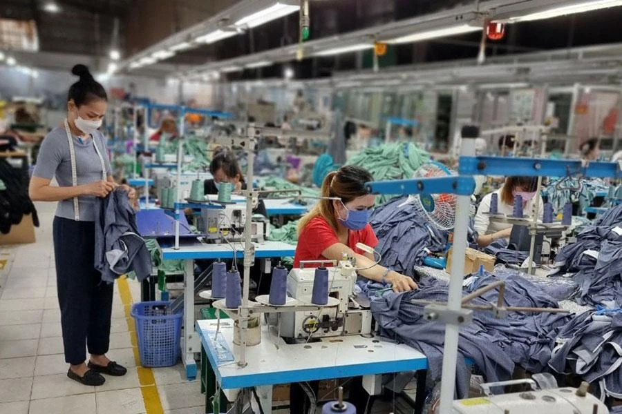 Người lao động tại Công ty TNHH Fly High Garment đã nhận được tiền hỗ trợ thuê nhà. Ảnh: ĐẶNG LÊ