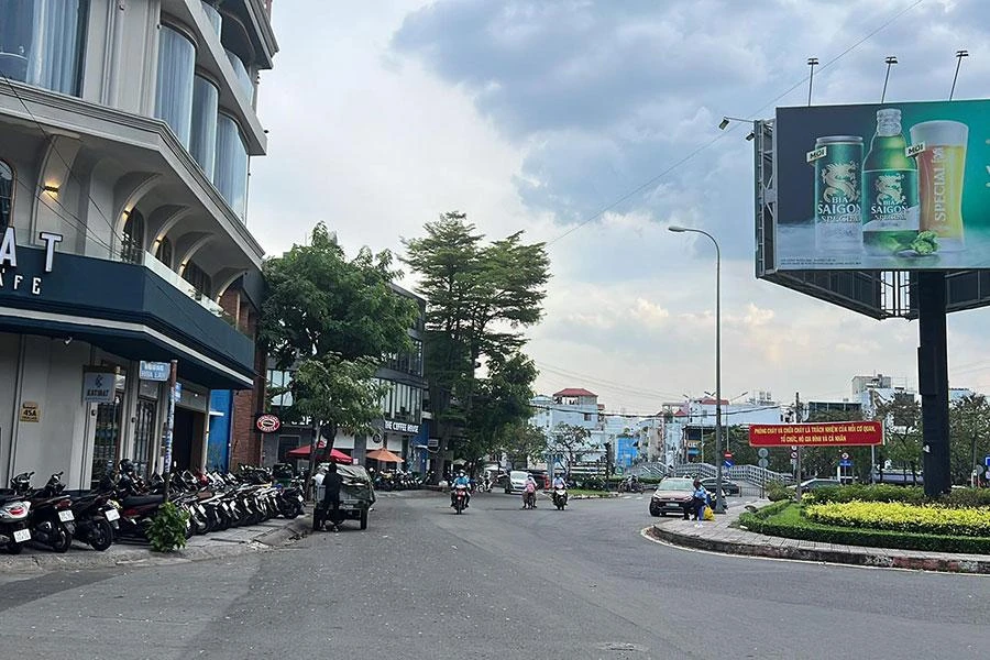 UBND quận Phú Nhuận đề xuất làm phố ẩm thực Phan Xích Long kết hợp bến du thuyền kênh Nhiêu Lộc - Thị Nghè. Ảnh: Đ.TRANG