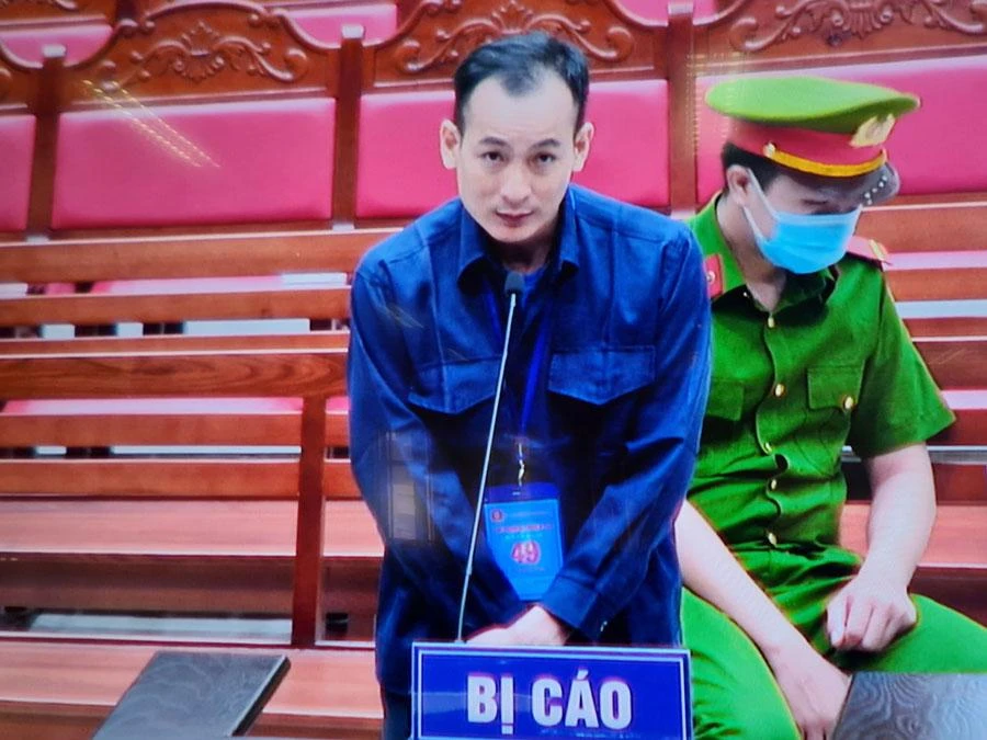 Bị cáo Lê Thanh Trung tại phiên tòa ngày 9-11. Ảnh: VŨ HỘI