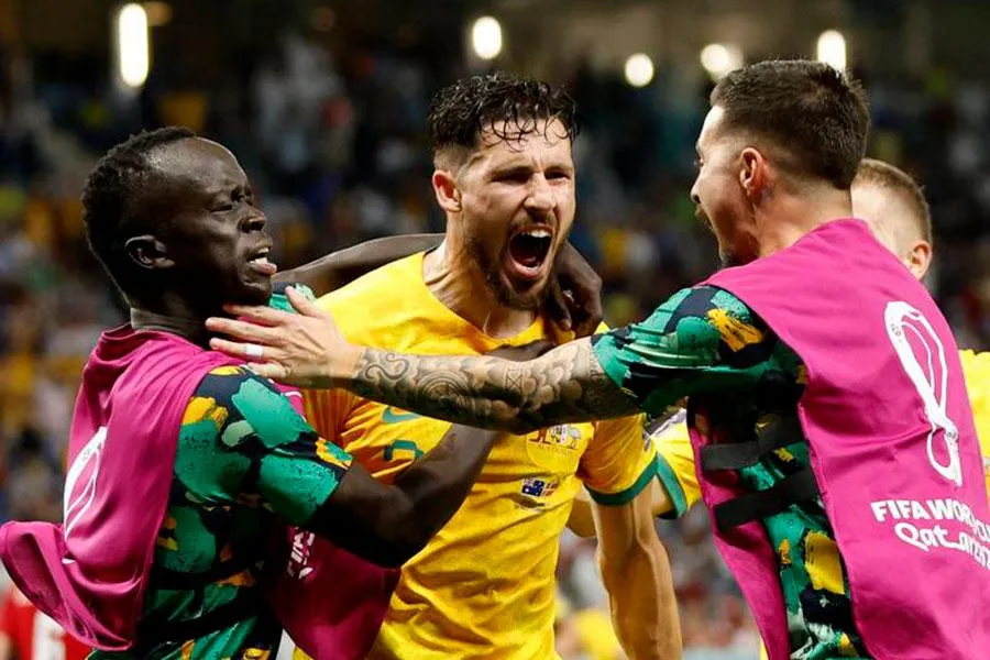 Úc gây bất ngờ lớn trong chiến thắng trước Đan Mạch. Úc gây bất ngờ lớn trong chiến thắng trước Đan Mạch.