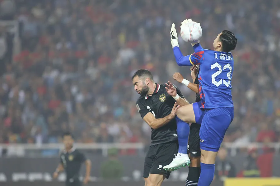 Đặng Văn Lâm cùng hàng thủ Việt Nam đi vào kỷ lục 540 phút giữ nguyên vẹn mành lưới. Ảnh: HẢI THỊNH