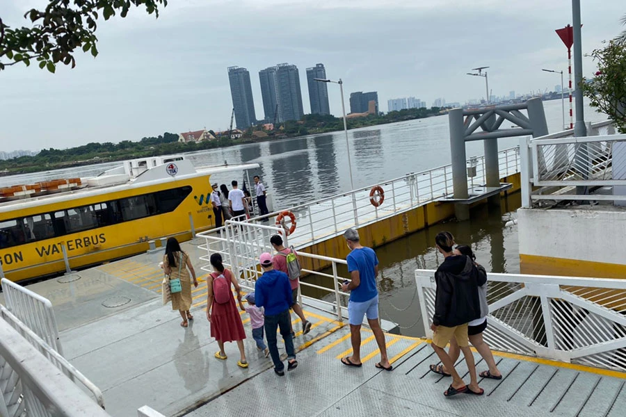 TP.HCM có lợi thế về kết nối sông rạch rất thuận tiện. Ảnh: HOÀNG HIẾU