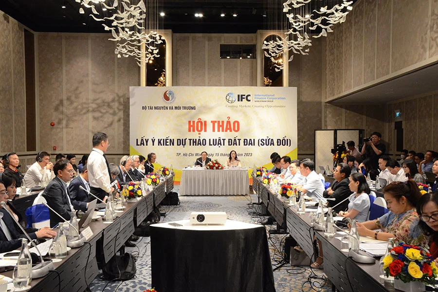 Hội thảo do Bộ TN&MT tổ chức tại TP.HCM có sự tham gia của nhiều đại biểu. Ảnh: THẾ GIANG Hội thảo do Bộ TN&MT tổ chức tại TP.HCM có sự tham gia của nhiều đại biểu. Ảnh: THẾ GIANG