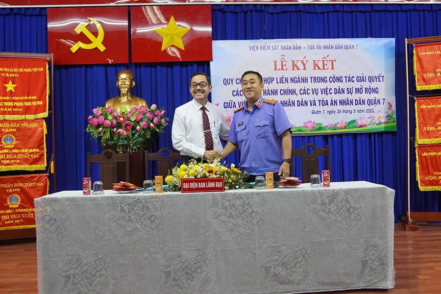 Lễ ký kết quy chế phối hợp liên ngành giữa TAND quận 7 và VKSND quận 7 Lễ ký kết quy chế phối hợp liên ngành giữa TAND quận 7 và VKSND quận 7