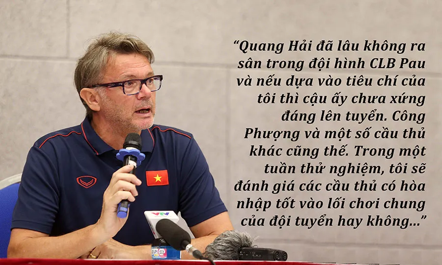 HLV Troussier thẳng thắn nói về việc tập trung đội tuyển và đánh giá nghiêm khắc những cầu thủ ông chọn. Ảnh: ANH PHƯƠNG