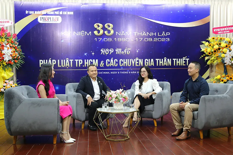 Các chuyên gia chia sẻ những kỷ niệm đáng nhớ trong quá trình đồng hành cùng báo Pháp Luật TP.HCM. Ảnh: HOÀNG GIANG Các chuyên gia chia sẻ những kỷ niệm đáng nhớ trong quá trình đồng hành cùng báo Pháp Luật TP.HCM. Ảnh: HOÀNG GIANG