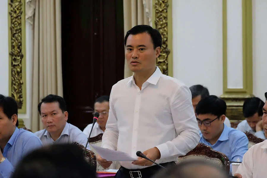 Phó Chủ tịch UBND TP Bùi Xuân Cường cho biết TP.HCM được giao làm đầu mối tổng hợp thông tin báo cáo Thủ tướng dự án đường vành đai 4. Ảnh: ĐÀO TRANG 27-p8-bai-daotrang-1h-viethoa1.jpg