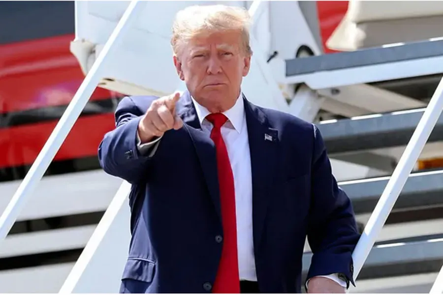 Cựu Tổng thống Donald Trump đến vận động tranh cử ở TP North Charleston, bang Nam Carolina (Mỹ) ngày 25-9. Ảnh: AP Anh-bai-chinh-P16-dang-28-9-2023.jpg