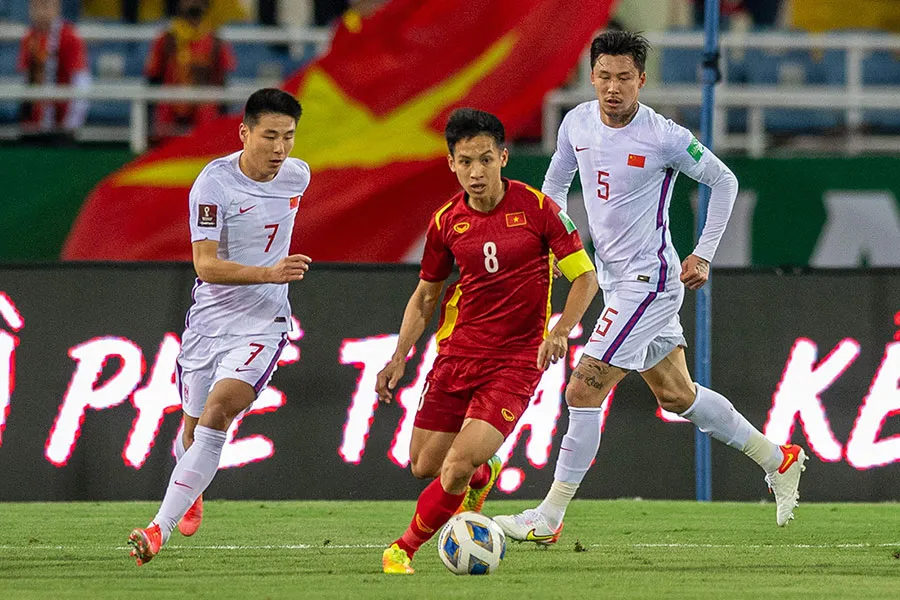 Đội trưởng Hùng Dũng trong trận Việt Nam thắng Trung Quốc 3-1 vào mùng 1 Tết trên sân Mỹ Đình. Ảnh: HẢI THỊNH 15_BAICHINH_TrungQuoc_DTVN_OCT_2023_1100.jpg