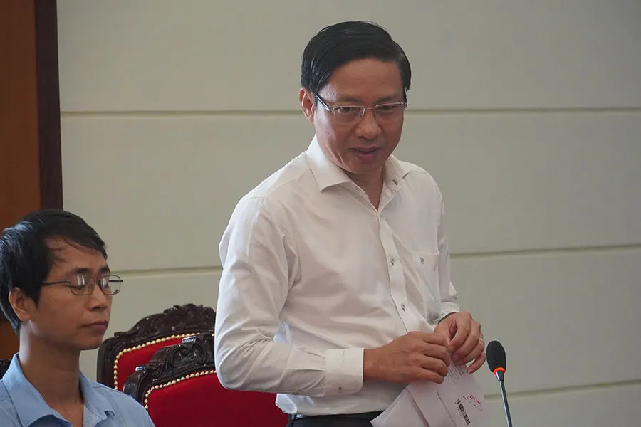 Phó Chánh án TAND TP.HCM Quách Hữu Thái góp ý tại hội thảo. Ảnh: HỮU ĐĂNG p6-anh-bai-GopYDatDai-quy.jpg