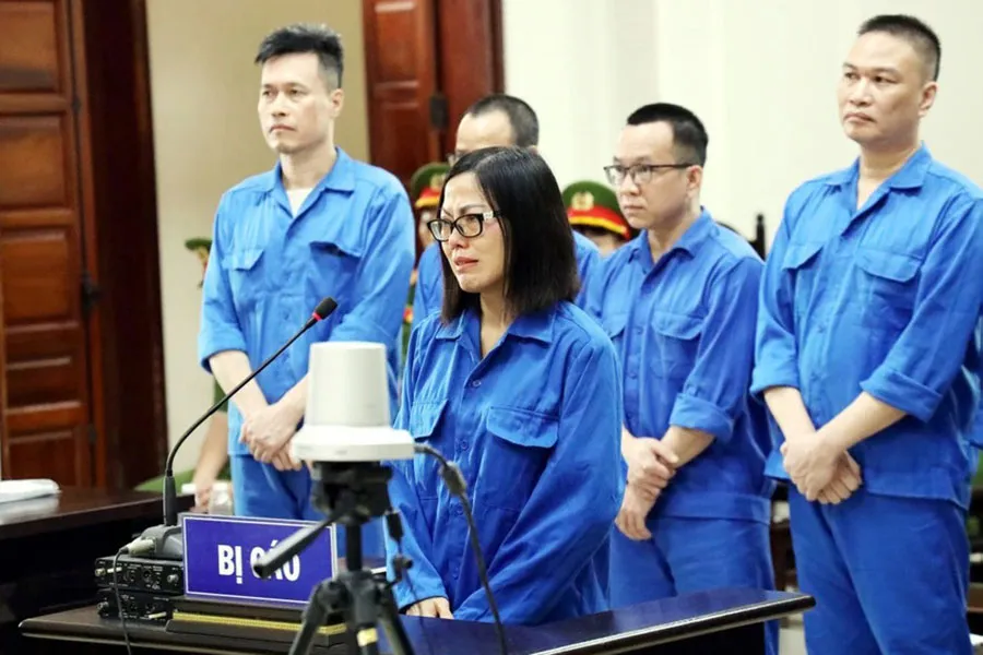 Bị cáo Nguyễn Thị Thu Phương vừa khóc vừa kêu oan tại tòa. Ảnh: NGỌC SƠN p6_anh_bai_aic25_dd.jpg