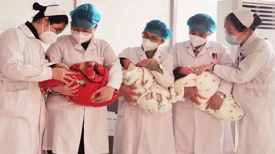 Ảnh-bài-chính-P16-đăng-20-2-2024- Sinh con -ở-châu-Á.jpg