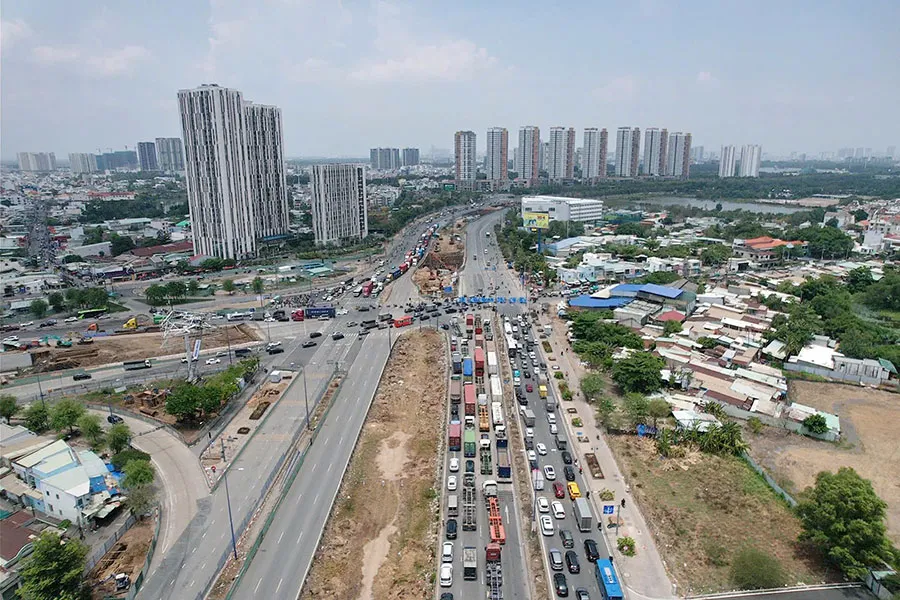 Nút giao An Phú là một trong những dự án hạ tầng giao thông trọng điểm, mở ra không gian phát triển cho TP Thủ Đức. Ảnh: ĐÀO TRANG TP.HCM tháo gỡ các nút thắt cổ chai