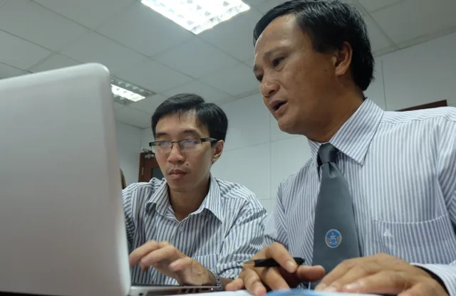 Giao lưu với chị Hồng ve chai: 'Có tiền tôi cũng không đổi nghề' ảnh 60 Giao lưu với chị Hồng ve chai: 'Có tiền tôi cũng không đổi nghề' ảnh 60