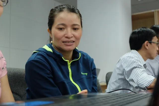 Giao lưu với chị Hồng ve chai: 'Có tiền tôi cũng không đổi nghề' ảnh 65 Giao lưu với chị Hồng ve chai: 'Có tiền tôi cũng không đổi nghề' ảnh 65