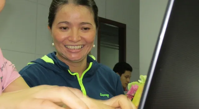 Giao lưu với chị Hồng ve chai: 'Có tiền tôi cũng không đổi nghề' ảnh 49 Giao lưu với chị Hồng ve chai: 'Có tiền tôi cũng không đổi nghề' ảnh 49