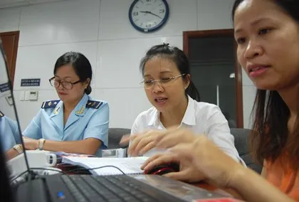 Bị phạt đến 50 triệu đồng nếu không khai báo việc mang tiền khi xuất cảnh ảnh 114 Bị phạt đến 50 triệu đồng nếu không khai báo việc mang tiền khi xuất cảnh ảnh 114