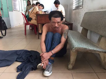 Hơn 30 mô tô cảnh sát truy đuổi 'xe điên' náo loạn sài Gòn ảnh 1 Hơn 30 mô tô cảnh sát truy đuổi 'xe điên' náo loạn sài Gòn ảnh 1