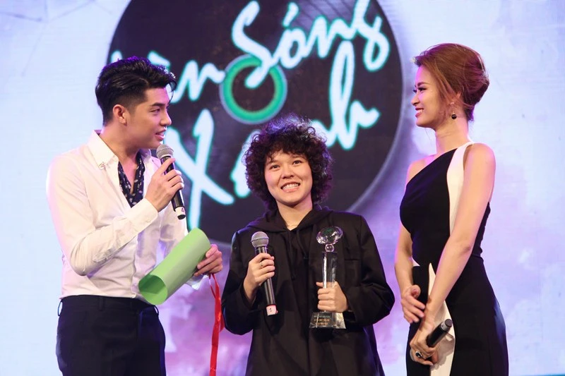 Sơn Tùng MTP và Tiên Tiên đại thắng 'Làn Sóng Xanh 2015' ảnh 4