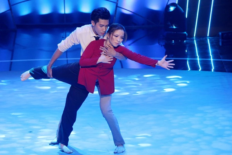 'Soái ca' Ngọc Sơn đánh bại 'hot girl trăm ký' giành quán quân Bước nhảy ngàn cân ảnh 2