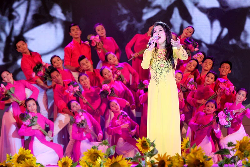 Lãnh đạo TP.HCM tham dự chương trình “Trọn niềm tin với Đảng” ảnh 3