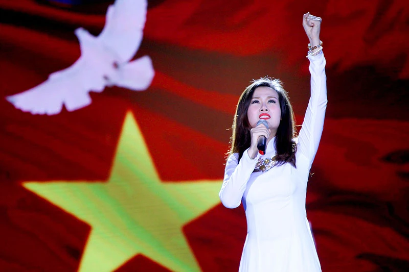 Lãnh đạo TP.HCM tham dự chương trình “Trọn niềm tin với Đảng” ảnh 5