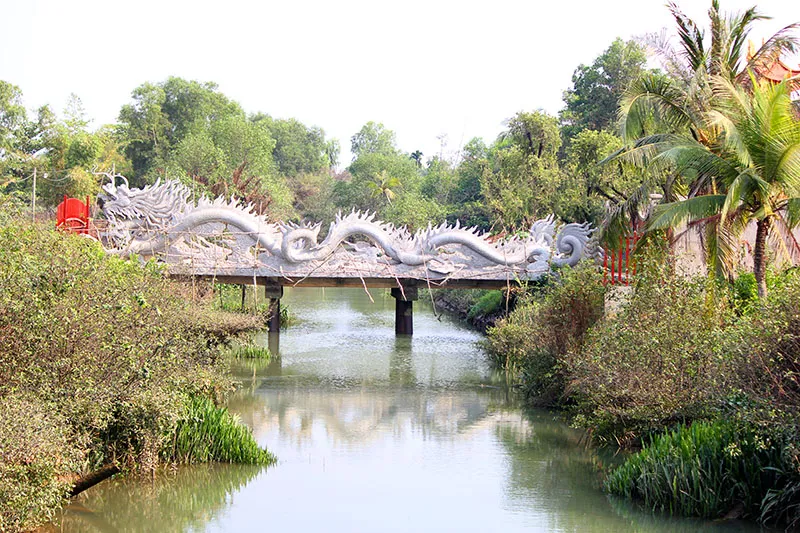 Công trình nhà thờ tổ của Hoài Linh đóng cửa im lìm ảnh 6