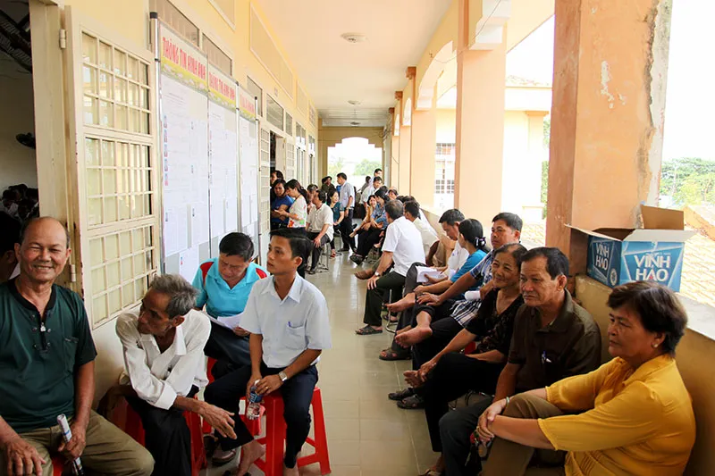 Sức nóng trong cuộc tiếp xúc cử tri của Bí thư Thăng ảnh 2 Sức nóng trong cuộc tiếp xúc cử tri của Bí thư Thăng ảnh 2