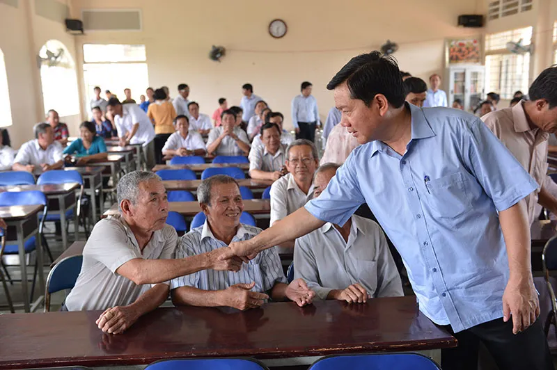 Sức nóng trong cuộc tiếp xúc cử tri của Bí thư Thăng ảnh 1