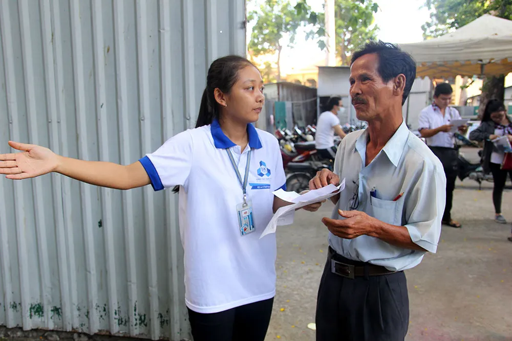 Chùm ảnh: 3 cha con cùng lên đường ứng thí ảnh 10