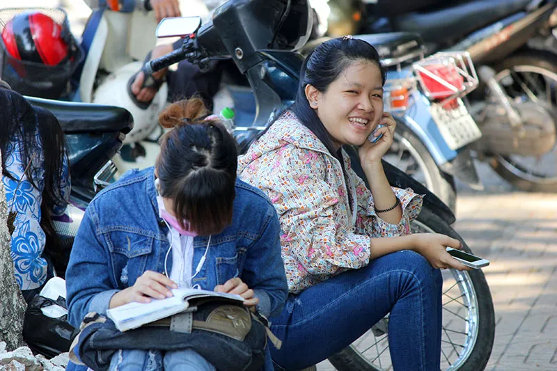 cổng trường thi