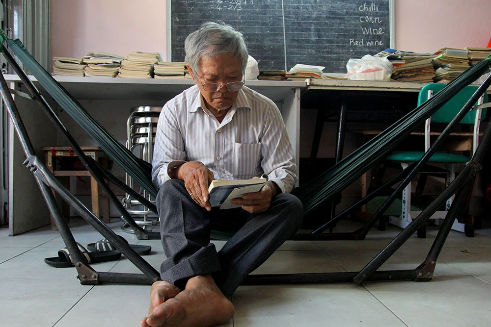 Vợ chồng giáo viên hơn 20 năm dạy miễn phí cho học sinh nghèo ảnh 7