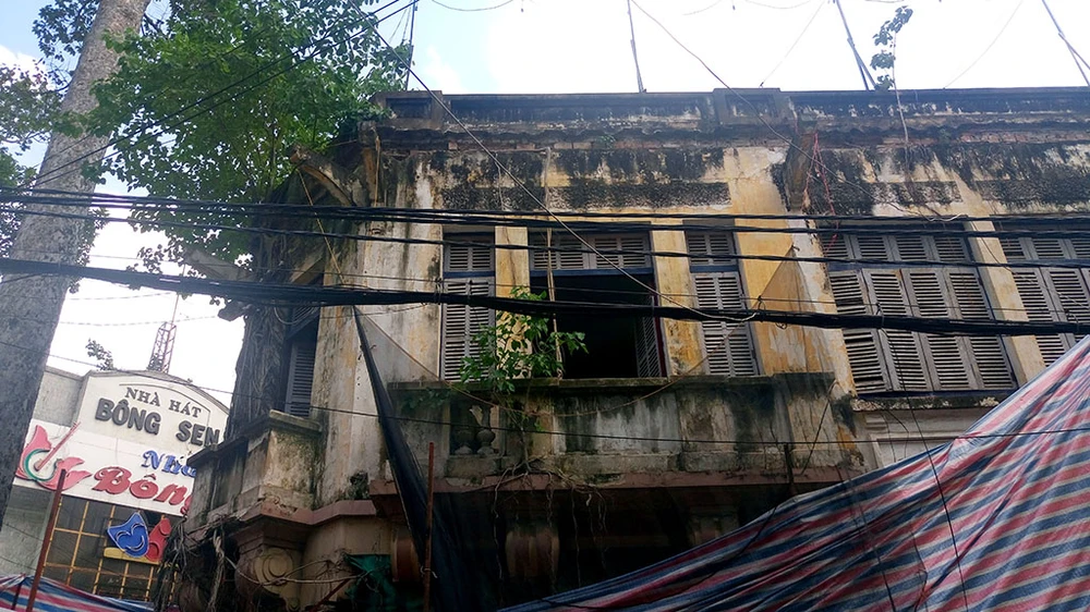 Đang đập bỏ ngôi biệt thự cổ số 5 Lê Công Kiều ảnh 4
