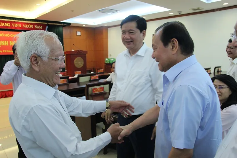 Hai nguyên lãnh đạo TP.HCM chính thức nghỉ hưu ảnh 5 Hai nguyên lãnh đạo TP.HCM chính thức nghỉ hưu ảnh 5