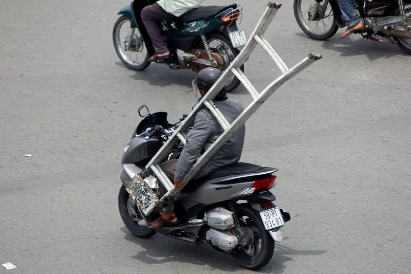 Xe chở tôn nhan nhản mọi nẻo đường ảnh 14 Xe chở tôn nhan nhản mọi nẻo đường ảnh 14