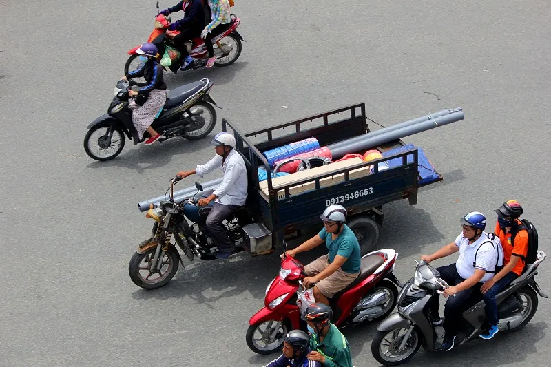 Xe chở tôn nhan nhản mọi nẻo đường ảnh 12 Xe chở tôn nhan nhản mọi nẻo đường ảnh 12