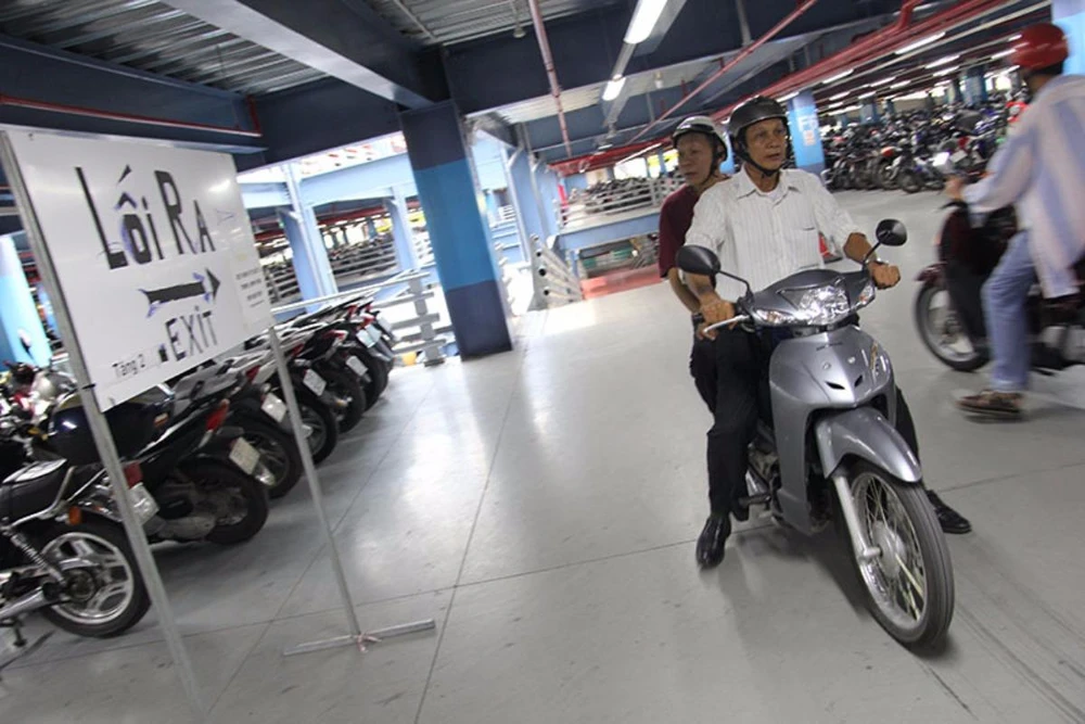 Bảng hướng dẫn đặt nhiều chỗ trong mỗi tầng giữ xe